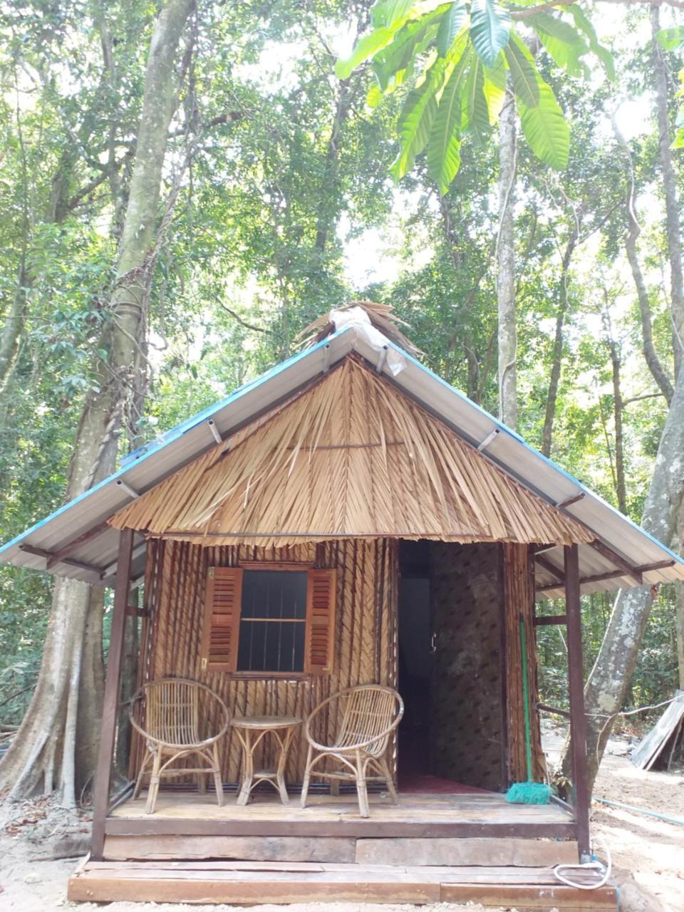 코롱 산로엠 Jungle Republic 호스텔 외부 사진